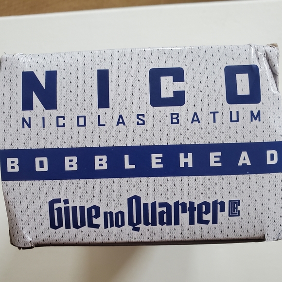 Bobblehead Nico - Nicolas Batum #33 - Picture 5 of 10